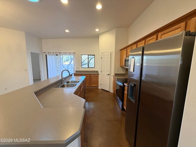 Building Photo - 1401 E English Ivy Ct