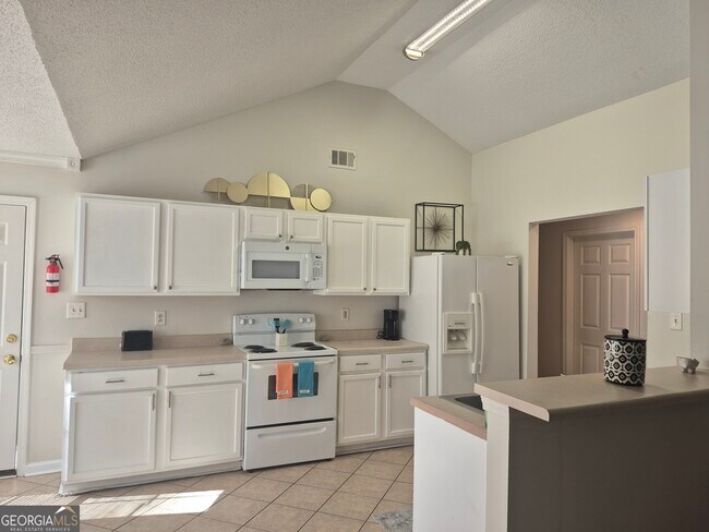 Building Photo - 7065 Mahonia Pl