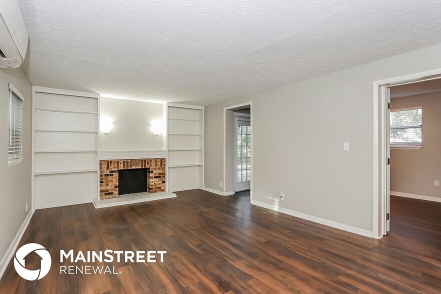 Building Photo - 5029 Fredericksburg Ave