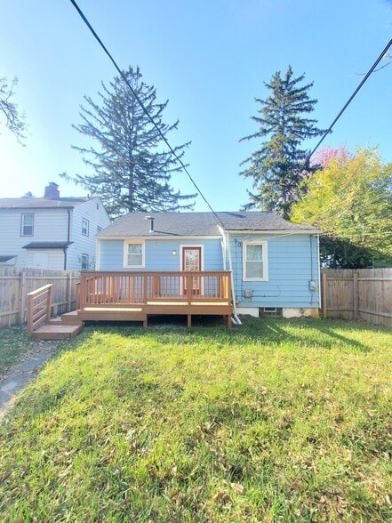 Building Photo - 1056 Geers Ave