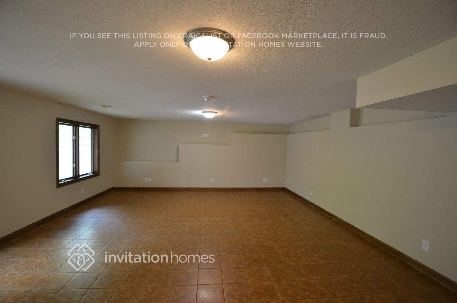 Building Photo - 3639 103rd Tr N