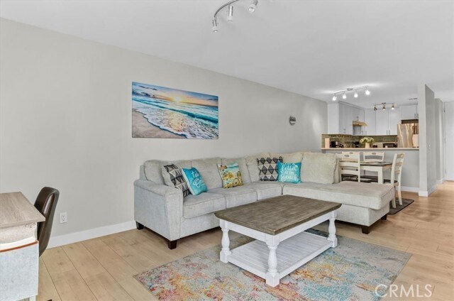 Building Photo - 1140 E Ocean Blvd