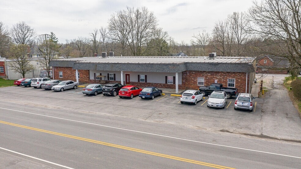 Building Photo - 281 E Main St