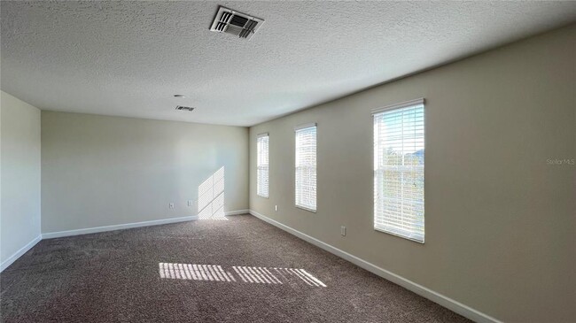 Building Photo - 15079 Evergreen Oak Loop