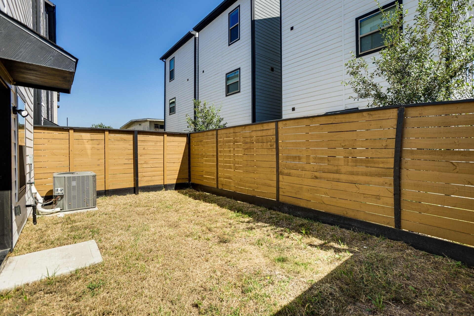 Building Photo - 2339 Eagle St