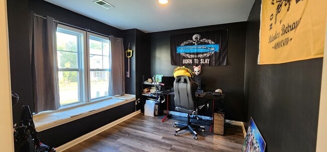 Building Photo - 354 Niblick Dr