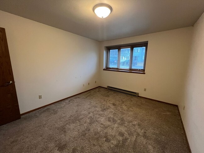 Building Photo - 632-638 S 44th Avenue