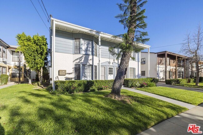 Building Photo - 5324 Vantage Ave