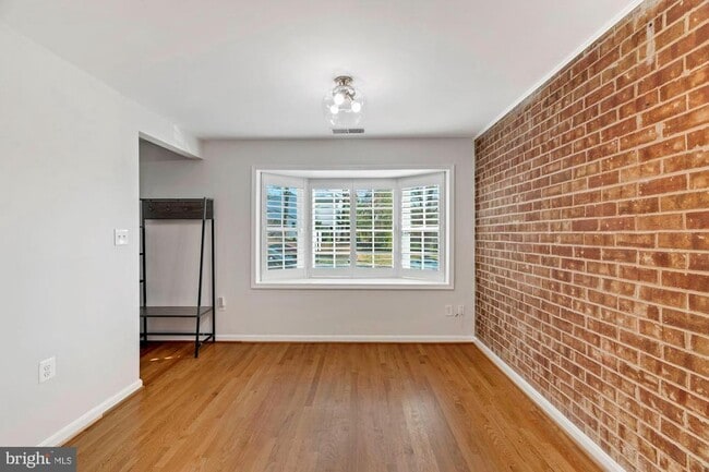 Building Photo - 1028 N Pelham St