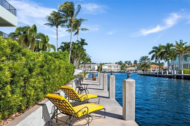 Building Photo - 70 Bay Colony Ln