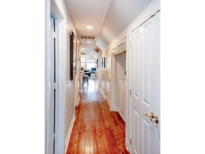 Building Photo - 607 Lincoln Ave