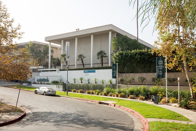 Building Photo - 3333 W 2nd St