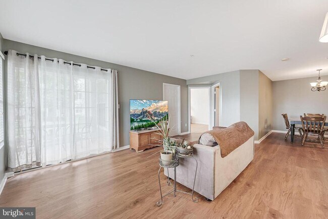 Building Photo - 8091 Lacy Dr