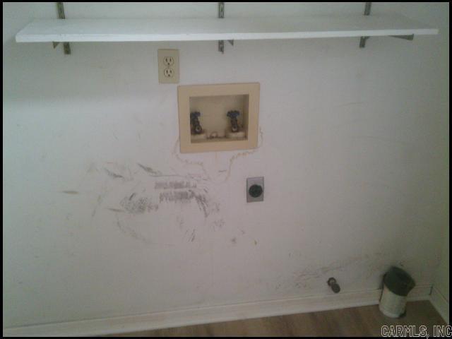 Building Photo - 400 Maxine Ave