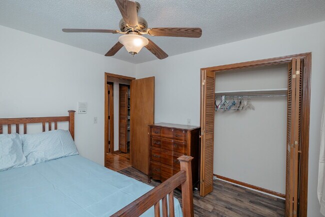 Building Photo - Fully Furnished Charleston Rental Near Folly Beach – Utilities Included | $3,100/Month