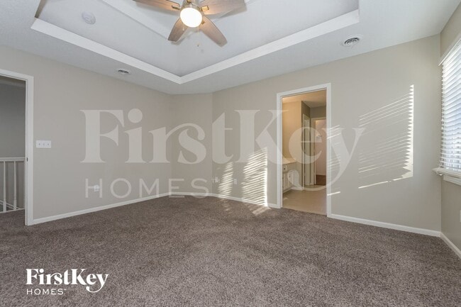 Building Photo - 6914 NW Pleasant View Ct