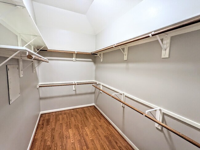 Building Photo - 707 Lytton Springs Way