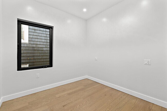 Building Photo - 482 John F. Kennedy Blvd