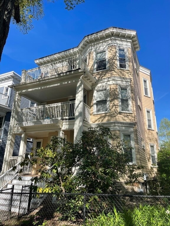 Building Photo - 115 Browne St