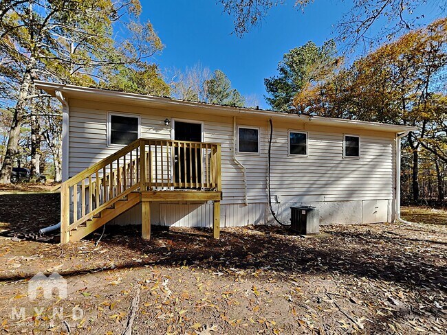 Building Photo - 5575 Oglesby Rd