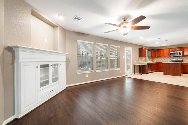 Building Photo - 19 Shimmer Pond Pl
