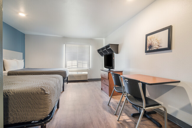 Building Photo - Furnished Studio-Fayetteville