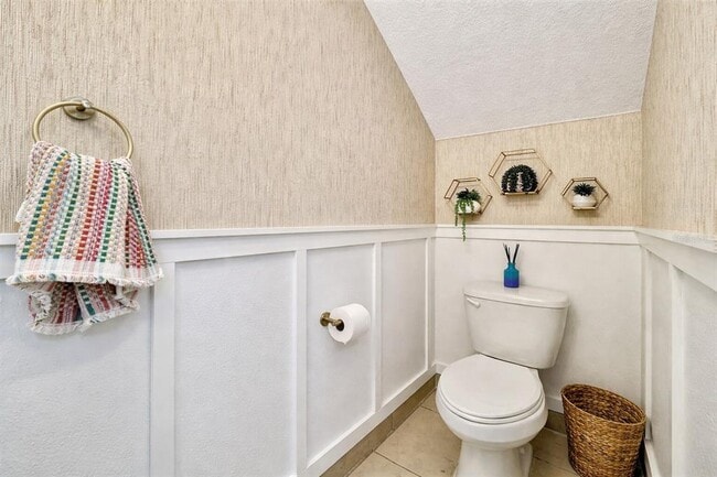 Building Photo - 8458 Kelsall Dr