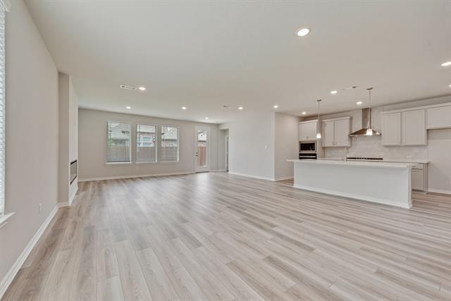 Building Photo - 3404 Riverlawn Dr