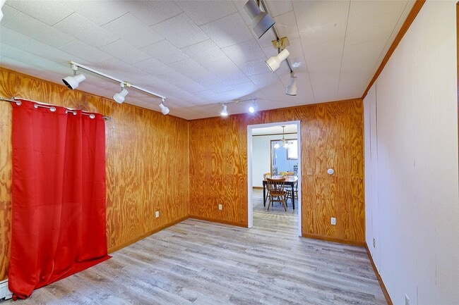 Building Photo - 18 Maples Ln
