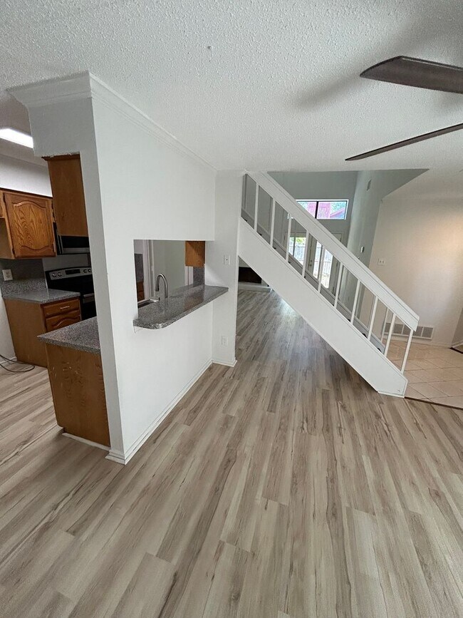 Building Photo - Beautifully crafted Home!