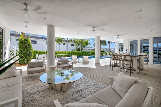 Building Photo - 612 Bayshore Dr