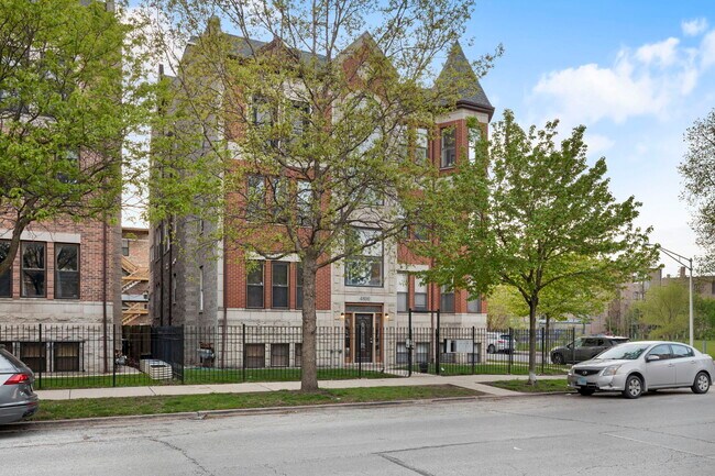 Building Photo - 4800 S St Lawrence Ave