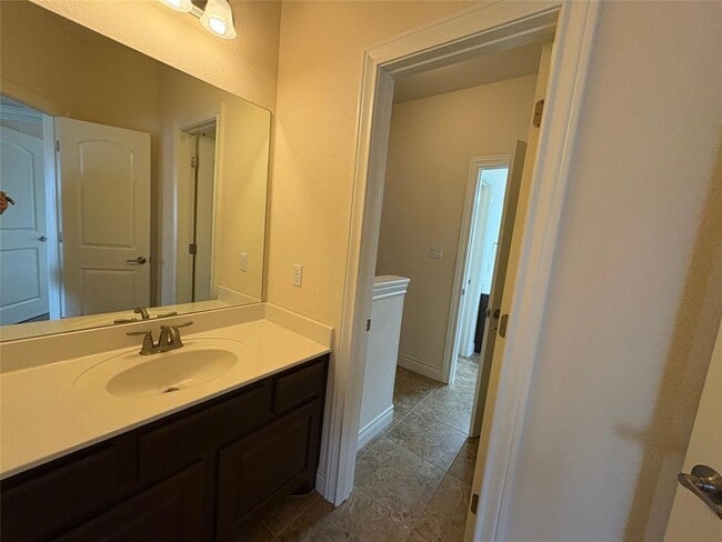 Building Photo - 3900 Crispin Hall Ln