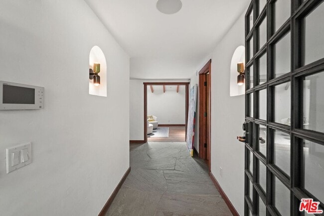 Building Photo - 21344 Colina Dr