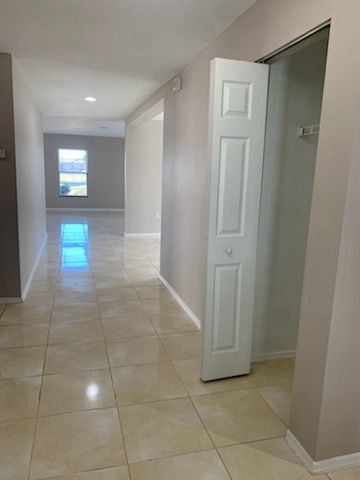 Building Photo - 9975 Bishop Creek Way