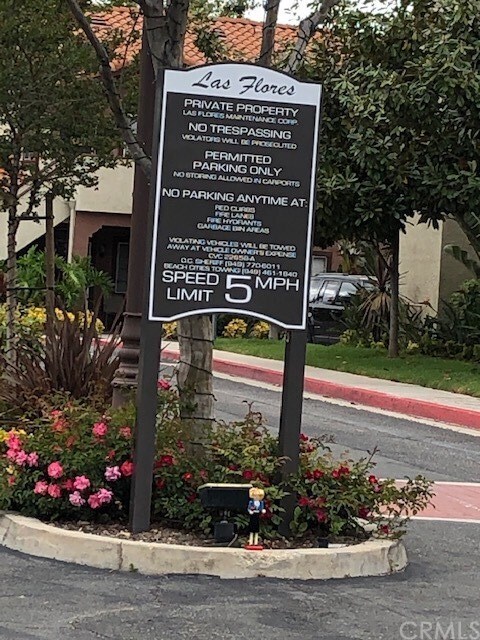 Building Photo - 82 Flor De Sol