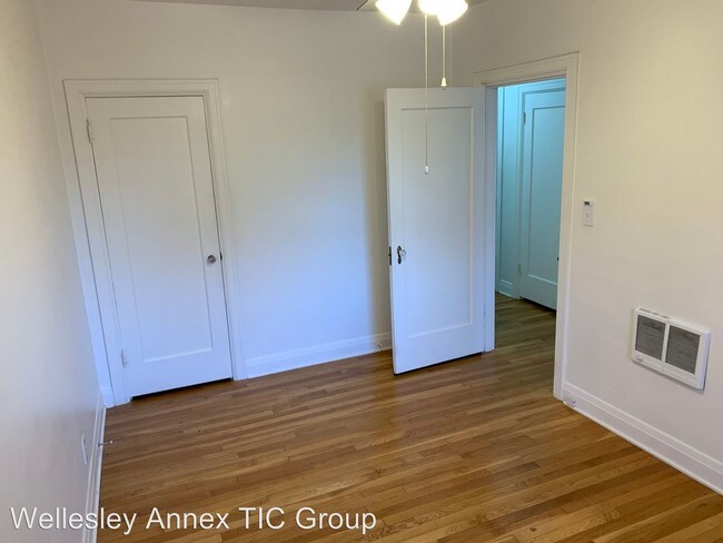 Building Photo - 1 br, 1 bath Apartment - 1405 SE Belmont St.