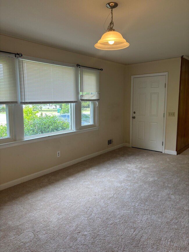 Building Photo - 2426 Peach Orchard Rd