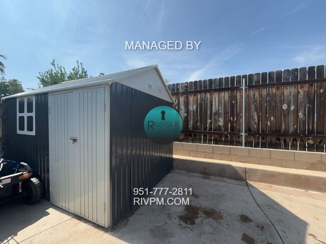 Building Photo - FOR RENT: BEAUTIFULLY RENOVATED 2 BEDROOM ...