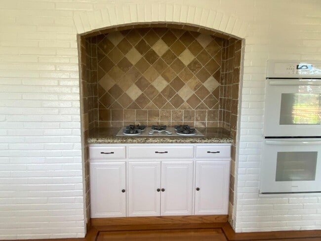 Building Photo - 239 Killdeer Ct