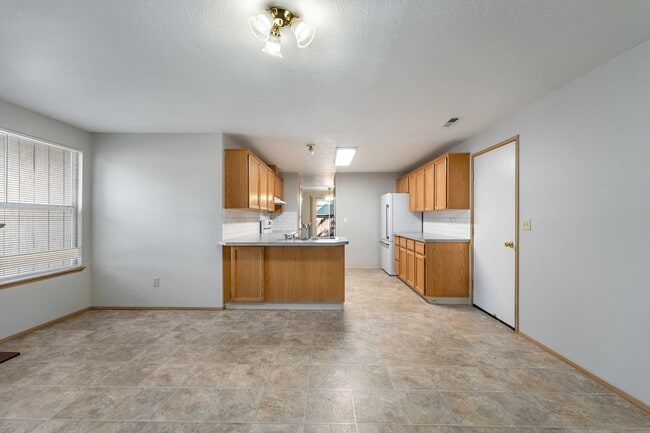 Building Photo - 4410 NE 152nd Ave