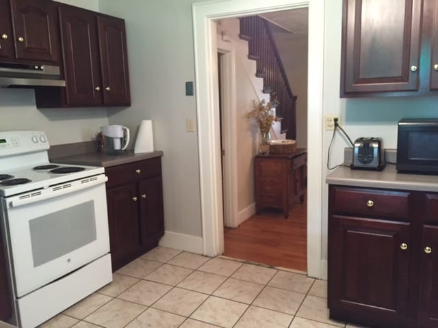kitchen - 802 Gaskill Ave