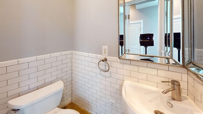 Building Photo - Stunning 1,300 Square Foot Eckington Home ...