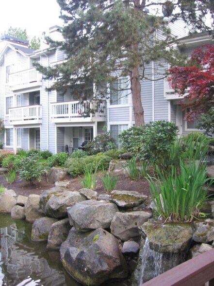 View to the balcony on 3rd floor - 11112 NE 124th Ln