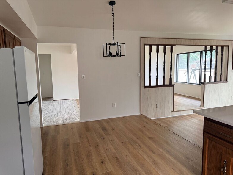 Building Photo - 38352 Coronation Dr