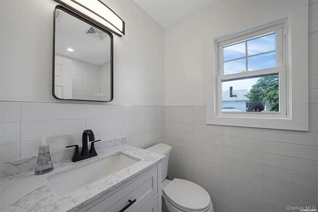 Building Photo - 50 Laurel St