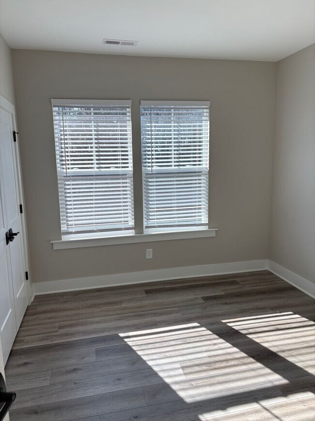 Building Photo - COMING SOON : 3BR w/ 2-Car Garage + Patio