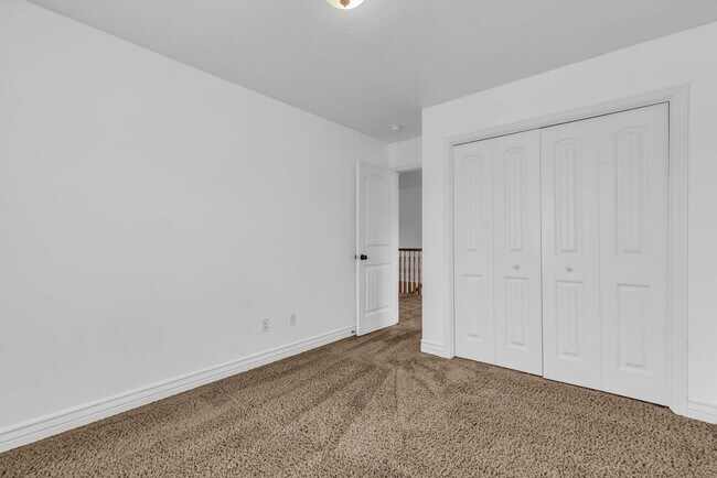 Building Photo - Beautiful 4 Bedroom 2.5 Bath Home in Lehi near Thanksgiving Point!