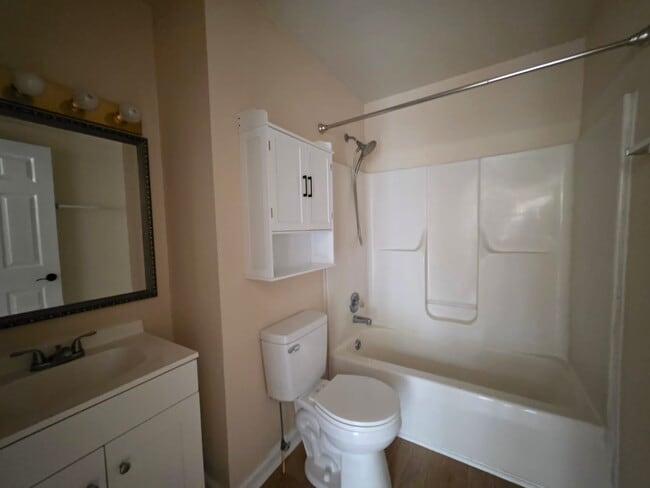 Building Photo - 1405 Bantry Ln