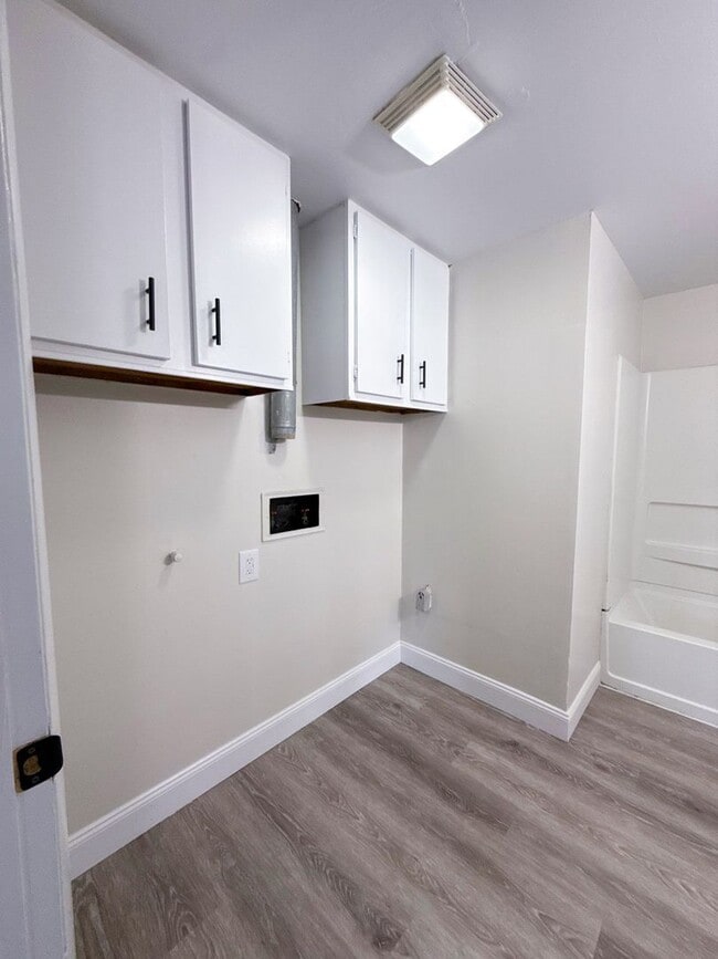 Building Photo - Beautifully Renovated 3BR Home in Blacklick Estates w/ Bonus Room, Huge Backyard & Garage